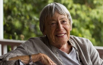 В США умерла известная писательница: биография и фото Урсулы Ле Гуин