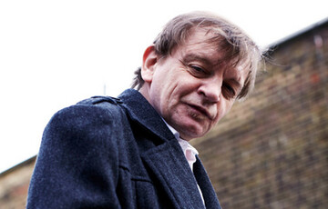 Умер вокалист легендарной группы: биография и лучшие песни Марка Смита