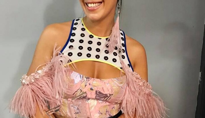 Украинская певица засветила в сети беременный живот: опубликованы фото