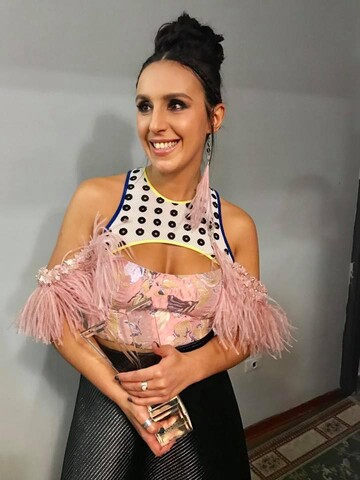 Украинская певица засветила в сети беременный живот: опубликованы фото