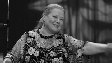 В России похоронили знаменитую певицу