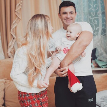 Первую неразделенную любовь пережил: сеть умилило фото подросшего сына ресторатора Тищенко