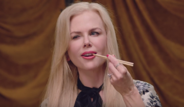Знаменитая актриса шокировала поеданием живых червей: опубликовано видео