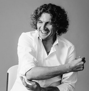 Украинские артисты представили проникновенную песню в годовщину гибели Кузьмы: опубликовано видео