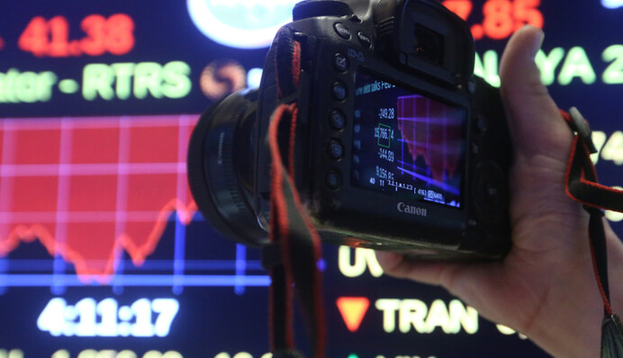 Падение на мировых рынках: будет ли глобальный кризис и чего ждать Украине