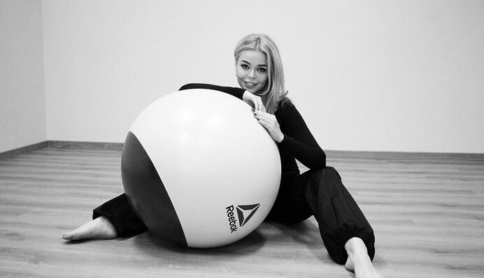 Эротическая гимнастика для бедных: сбежавшая в Россию украинская певица похвасталась фото