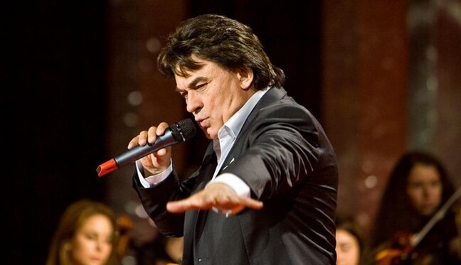 Избивал при любовнице: бывшая жена российской звезды рассказала о супружеской жизни