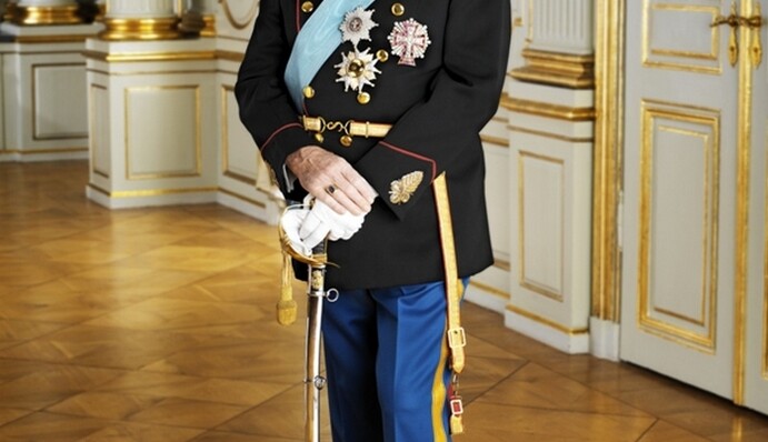 Умер муж королевы Дании: фото и биография принца Хенрика