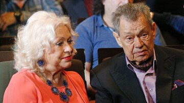 Больной раком знаменитый российский актер погулял на вечеринке: опубликовано фото