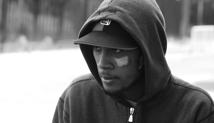 Умер известный британский рэпер: биография и лучшие песни Stormin