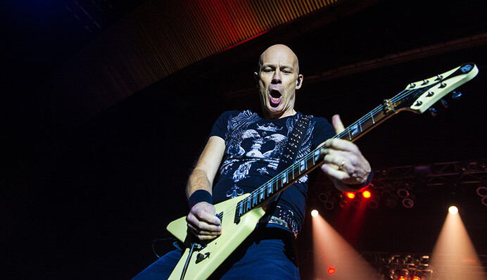 Мир может распасться или взорваться, нет никаких гарантий - гитарист легендарных Accept о музыке и приезде в Киев