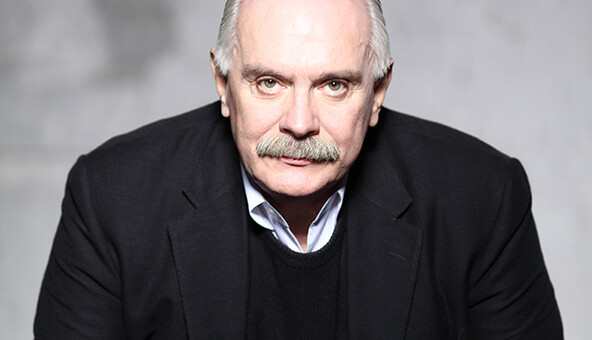 Запрещенный в Украине российский режиссер стал прадедом