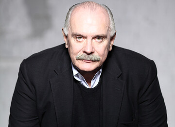 Запрещенный в Украине российский режиссер стал прадедом