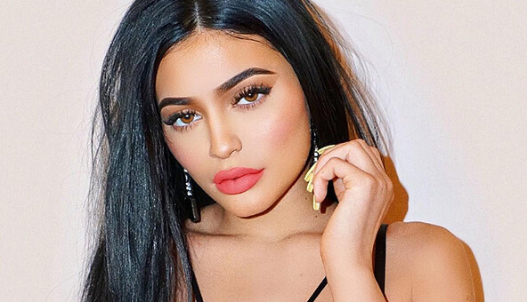 Сестра Кардашьян одной фразой лишила популярную соцсеть $1,3 миллиардов