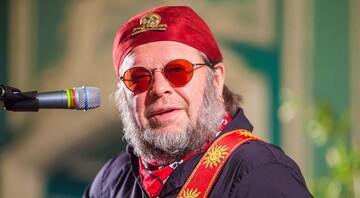 Легендарный российский рокер попал в реанимацию: появились первые подробности