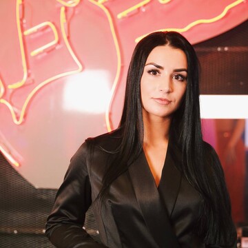 Дочь легендарного композитора восхитила выступлением на 