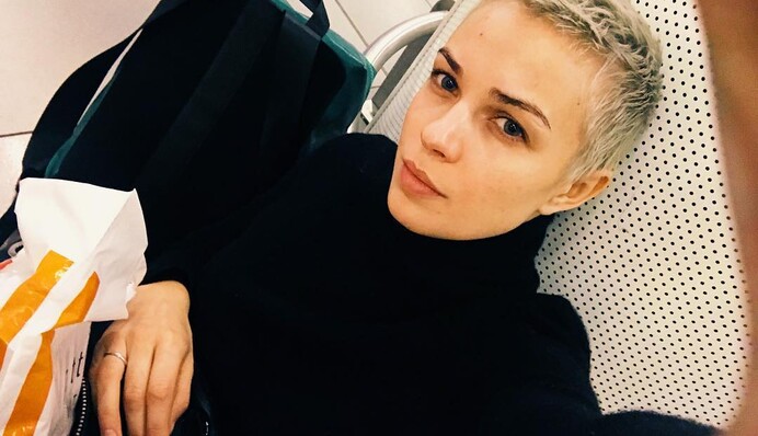 From Kyiv with love: жена украинского нардепа порадовала пикантным фото