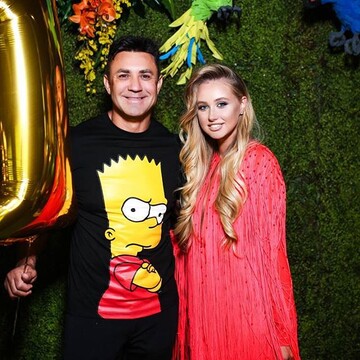 Известный телеведущий с размахом отпраздновал первый день рождения сына: опубликованы фото