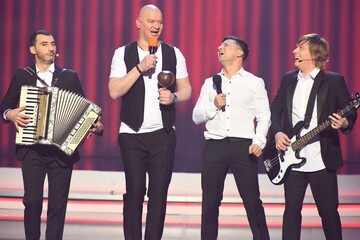 Весенний «Вечерний Квартал»: Зеленский в женском теле, мужчины-котики и дебют на сцене олимпийского чемпиона