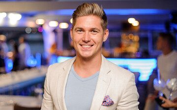 Известный украинский телеведущий растрогал сеть видео с новорожденным сыном