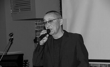 Умер известный российский певец