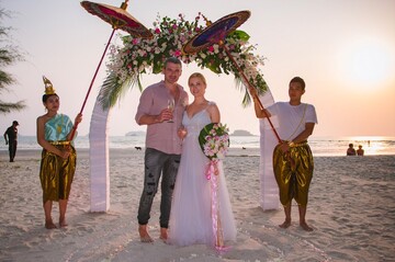 Появились подробности и яркие фото тайской свадьбы Матвиенко и Мирзояна