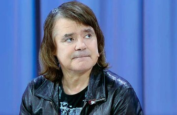 В России экстренно госпитализирован известный певец