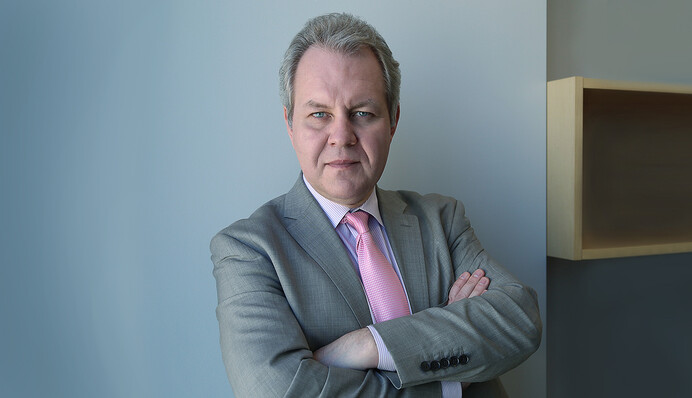 Путина не свергнут, Запад дал намек совсем другого плана - российский экономист Владислав Иноземцев