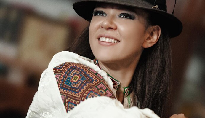 Известная украинская певица разбила голову