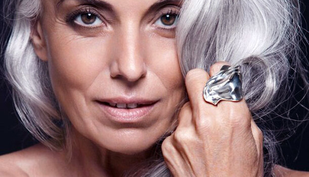 62-летняя модель восхитила сети голым фото