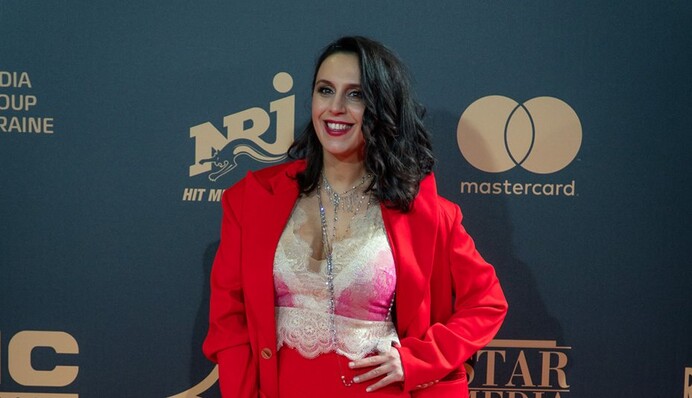 Золотая дзига-2018: эксклюзивные фото звезд с красной дорожки и победители