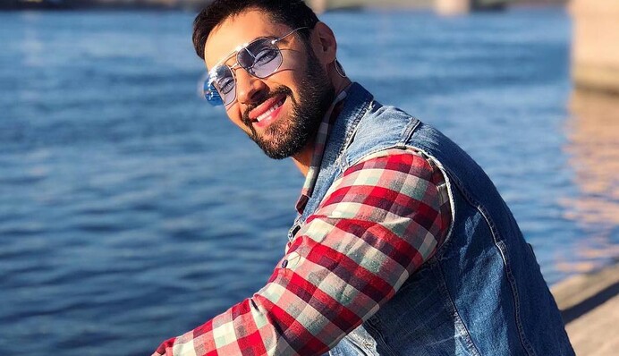 Известный украинский певец насмешил пикантным 