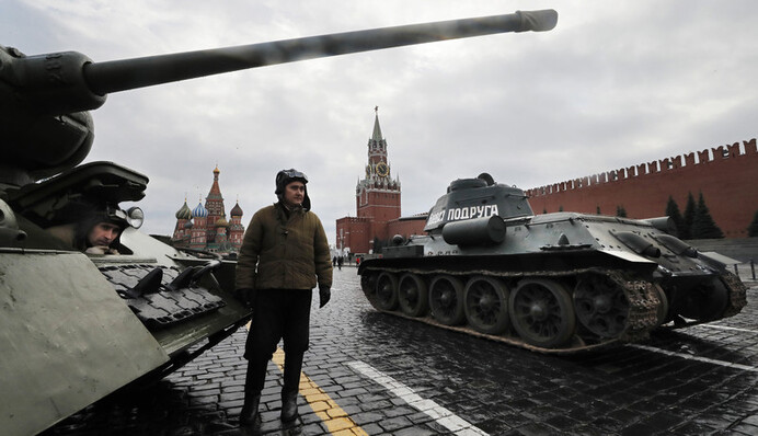 Дело дошло до крайности: в России возможен военный переворот