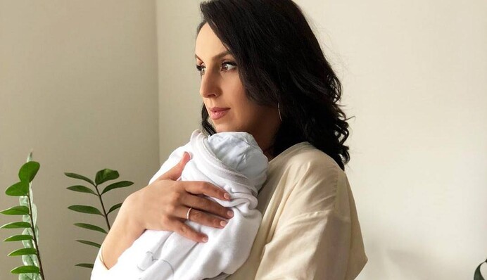 Недавно родившая украинская певица задумалась о втором ребенке: опубликовано видео
