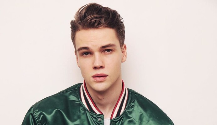 Участник Евровидения-2018 получил серьезную травму на репетиции: опубликовано фото