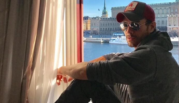 Иглесиас растрогал поклонников новым фото с ребенком