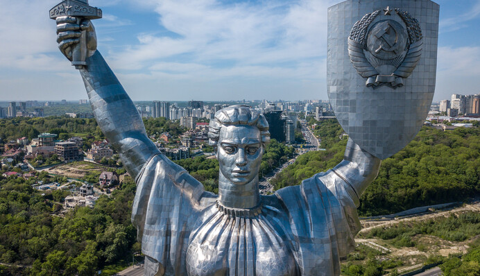 Яскравий весняний Київ з повітря: вражаючі фото з висоти пташиного польоту