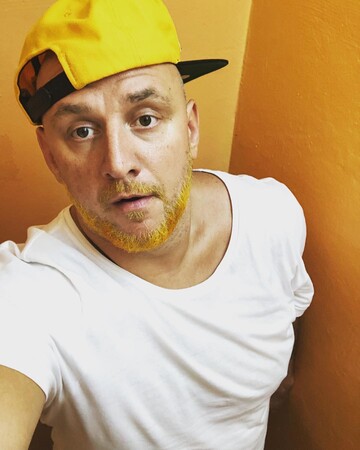 Средь тысяч шоу звезд и порнозвезд немецких - одна Каменских: Потап удивил поздравлением