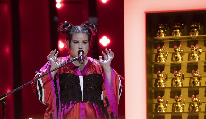 Конкурсантка из Израиля зажгла в первом полуфинале Евровидения-2018: яркое видео