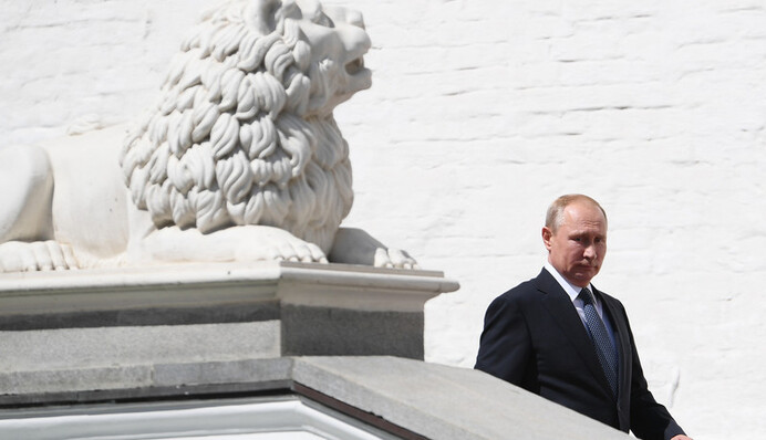 Это нужно только Путину: украинская власть ходит по лезвию