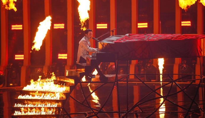 Рояль и горящая лестница: яркое видео выступления MELOVIN на Евровидении-2018