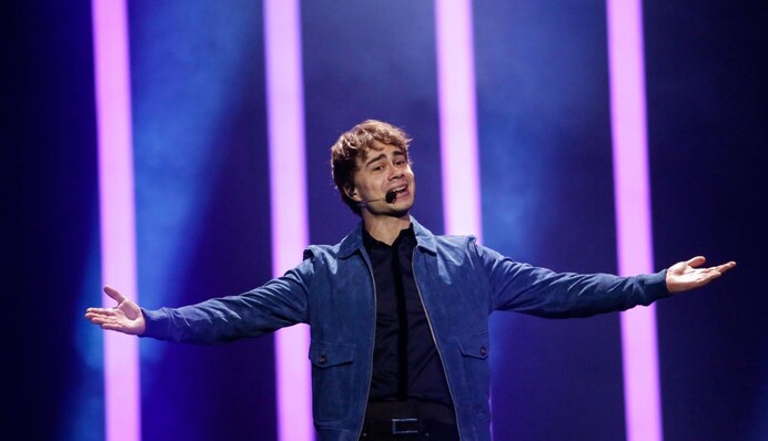 Бывший победитель Евровидения зажег на сцене конкурса: опубликовано видео