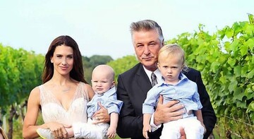 Алек Болдуин стал отцом в пятый раз: трогательное фото