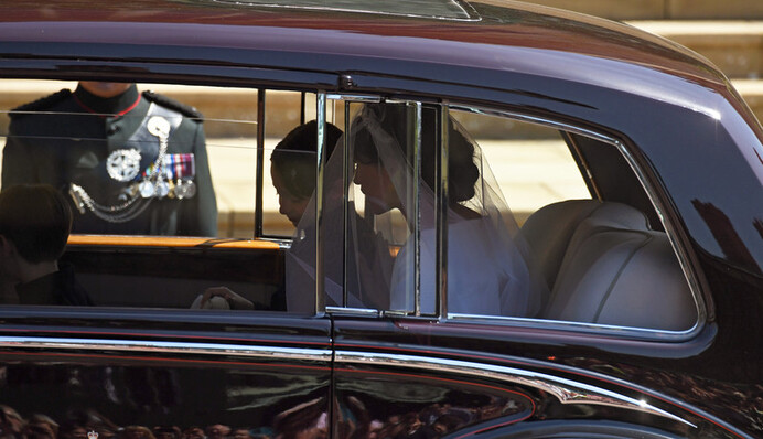 Появились первые фото Меган Маркл в свадебном платье