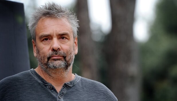 Культового режиссера обвинили в изнасиловании