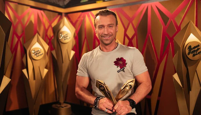 Золотая жар-птица 2018: все победители и фото самых нарядных звезд на красной дорожке