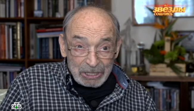 Легендарный российский актер оказался в инвалидном кресле: опубликованы фото и видео