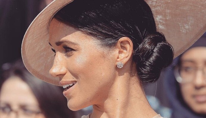 Меган Маркл и принц Гарри впервые появились на публике после свадьбы: фото и видео влюбленной пары