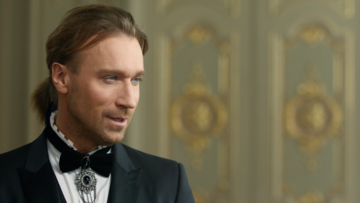 Винник в новом клипе предстал в образе принца: опубликовано видео