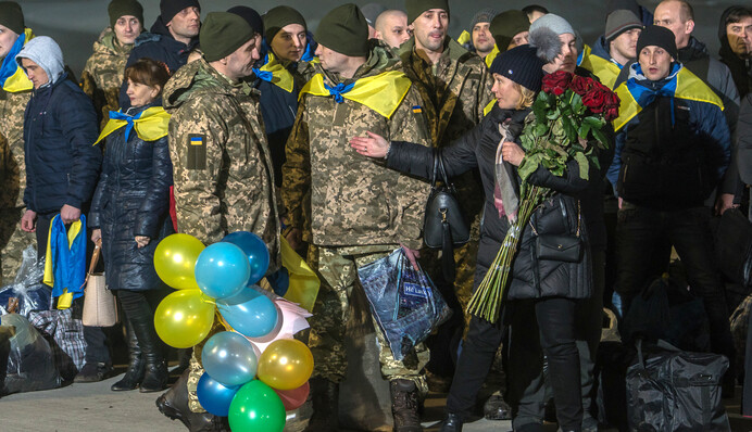 Допрос был, а денег нет: что происходит с выплатами бывшим пленным боевиков ДНР-ЛНР